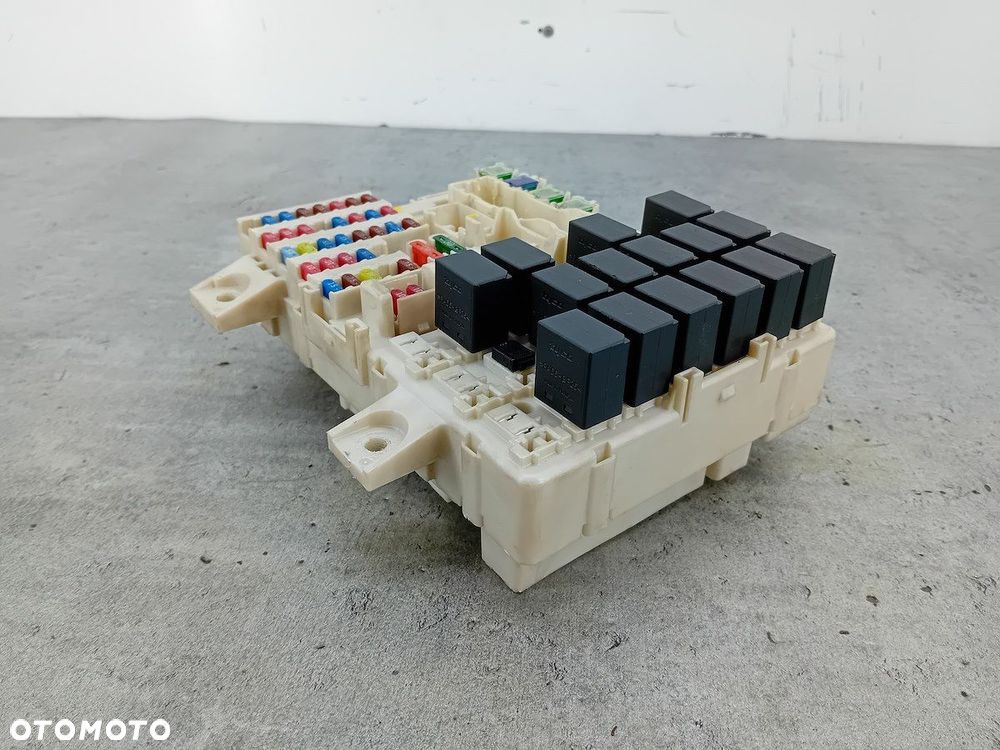 SKRZYNKA BEZPIECZNIKÓW SMART FORFOUR I A4545400424 MN902450 1.5 CDI - 4