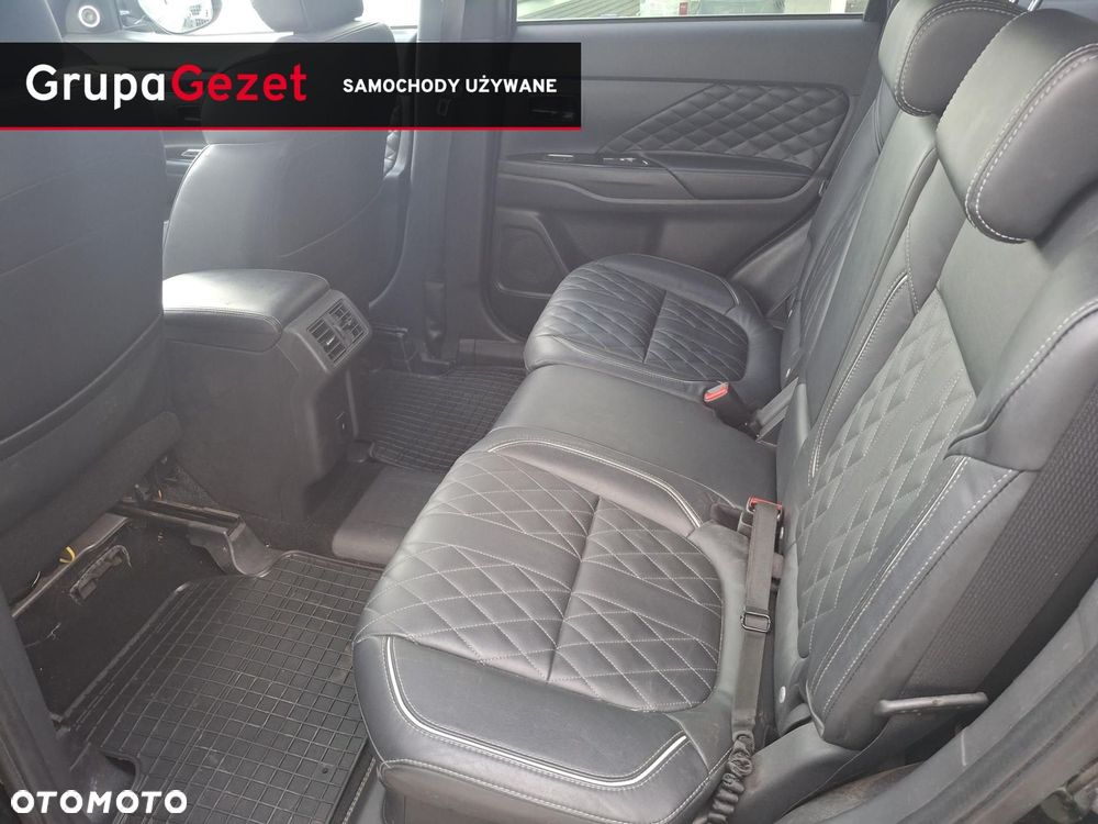Mitsubishi Outlander - 15