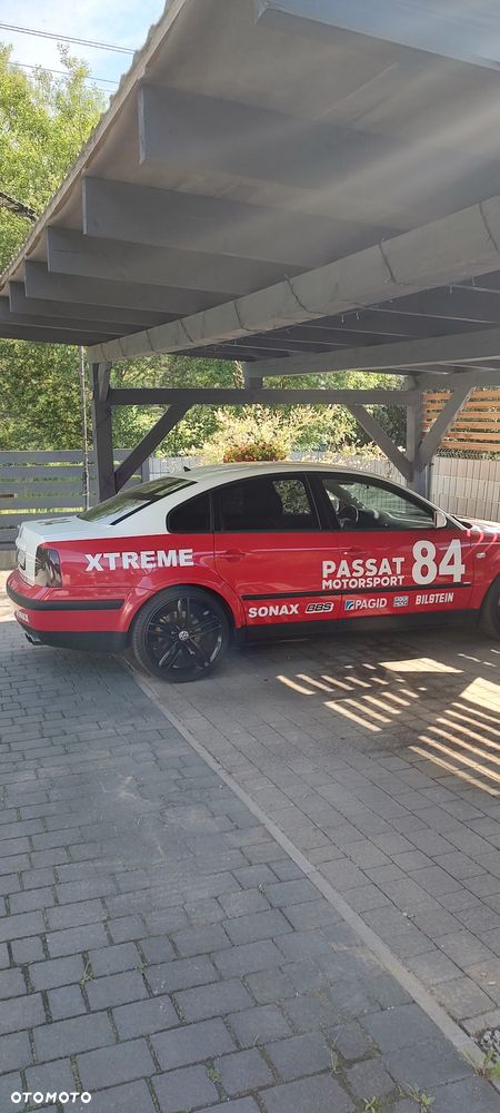 Volkswagen Passat - 8