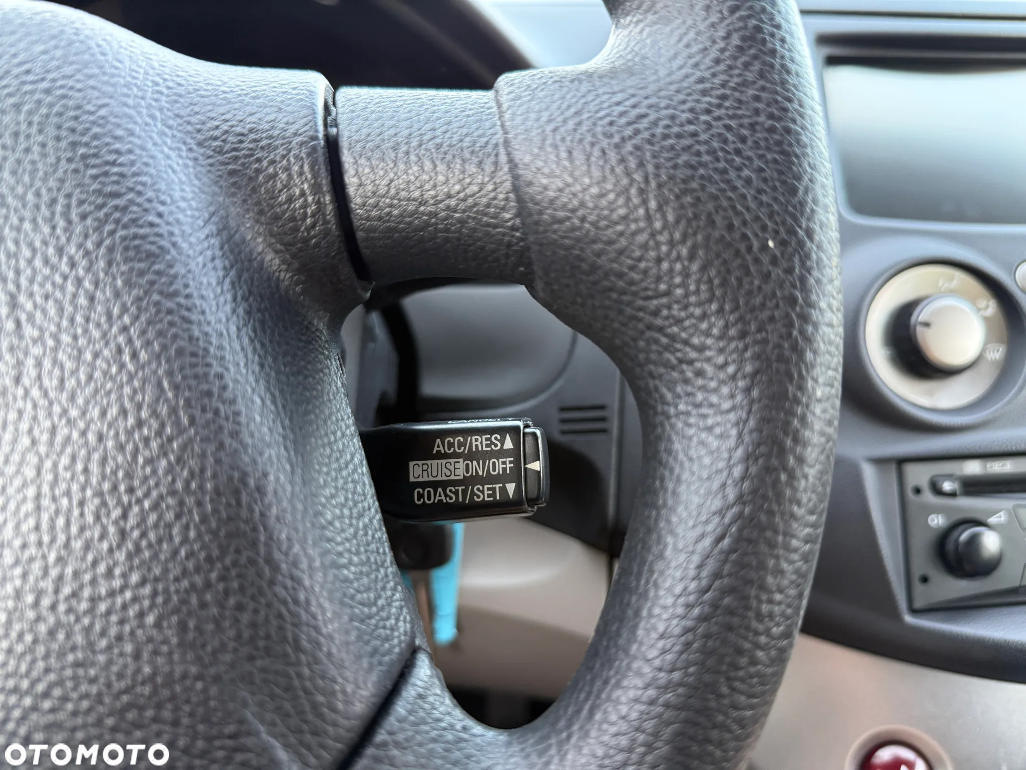 Mitsubishi Grandis 2.4 Intense - 38
