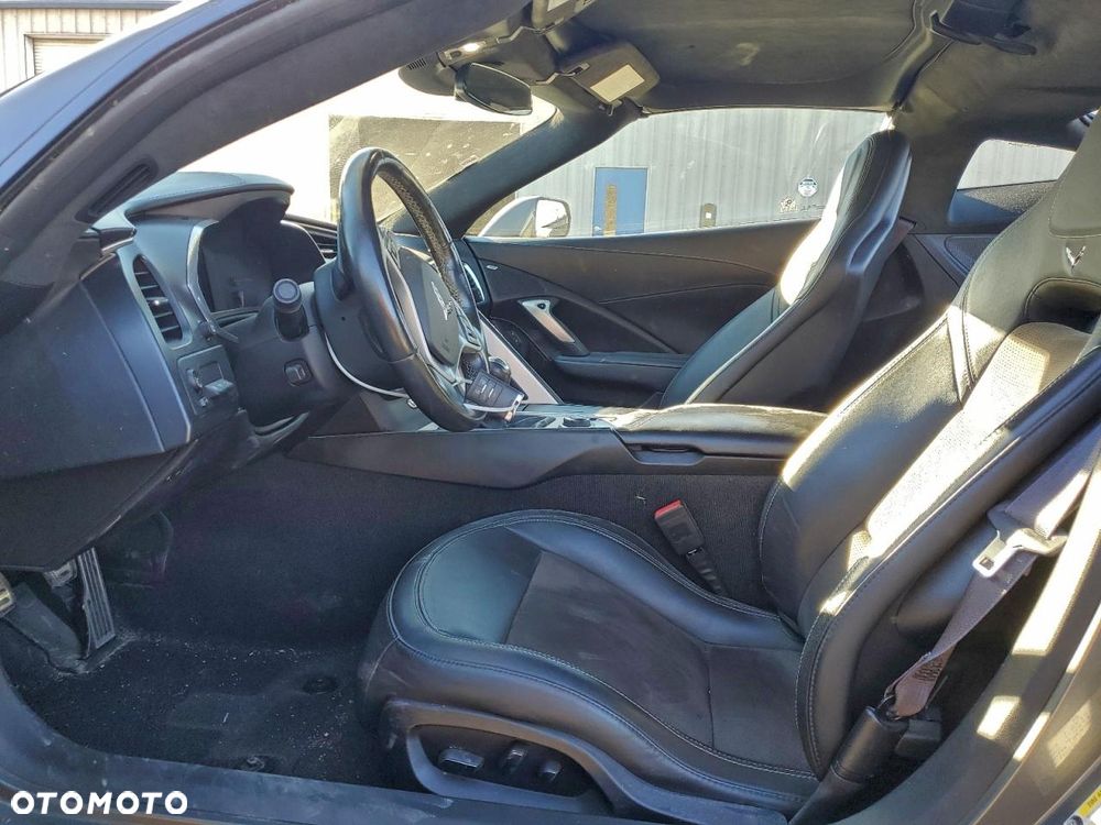 Chevrolet Corvette - 7