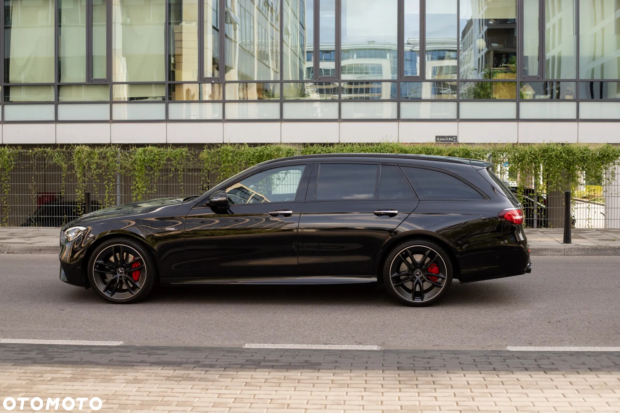 Mercedes-Benz Klasa E AMG 53 4-Matic+ - 33