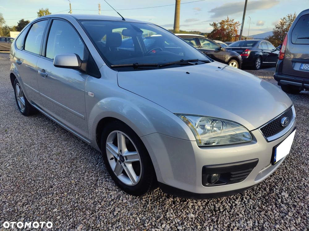 Ford Focus 1.6 Ghia - 16