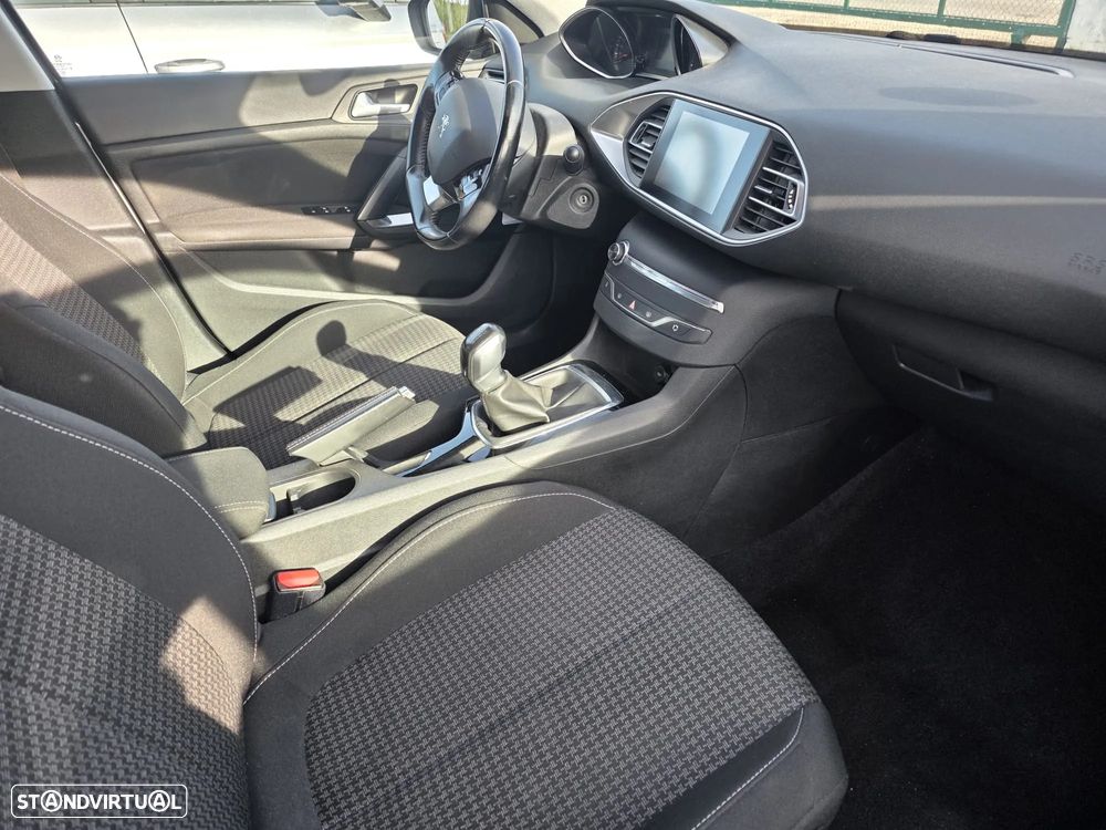 Peugeot 308 PureTech 110 Stop & Start Active - 11