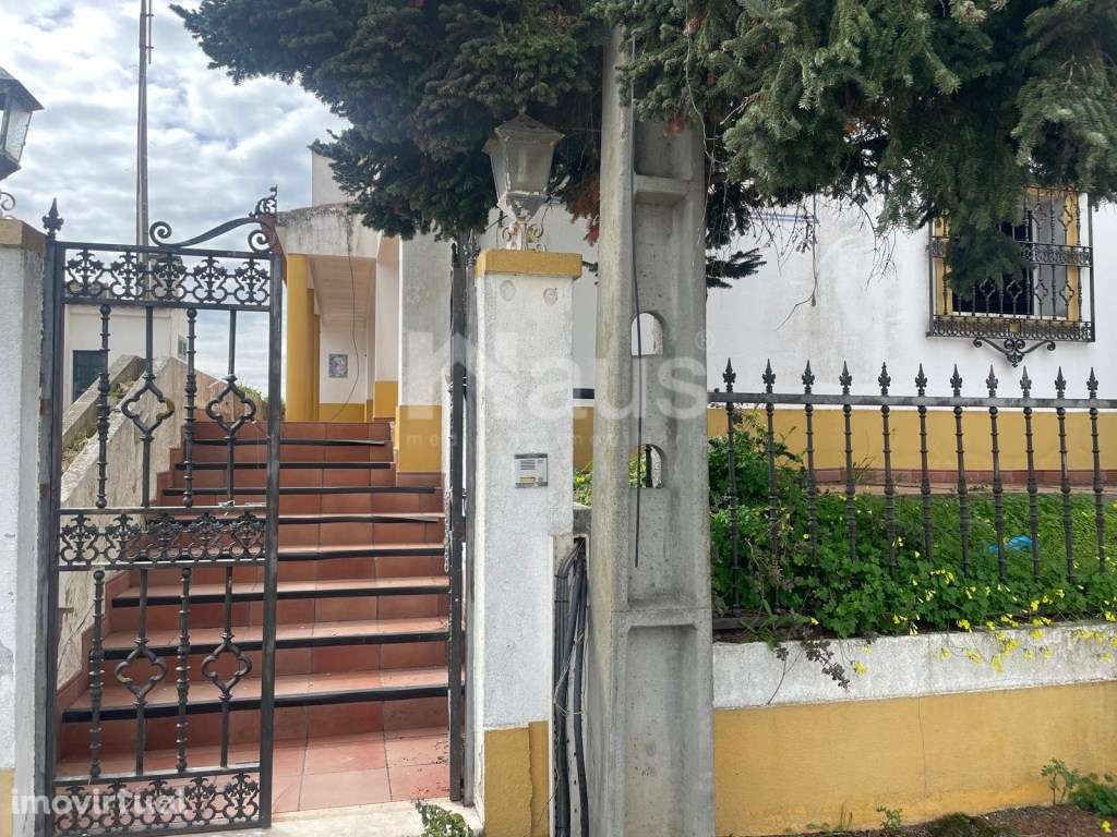 Habitação e serviços para recuperação total - Terrugem/Elvas - Grande imagem: 3/28