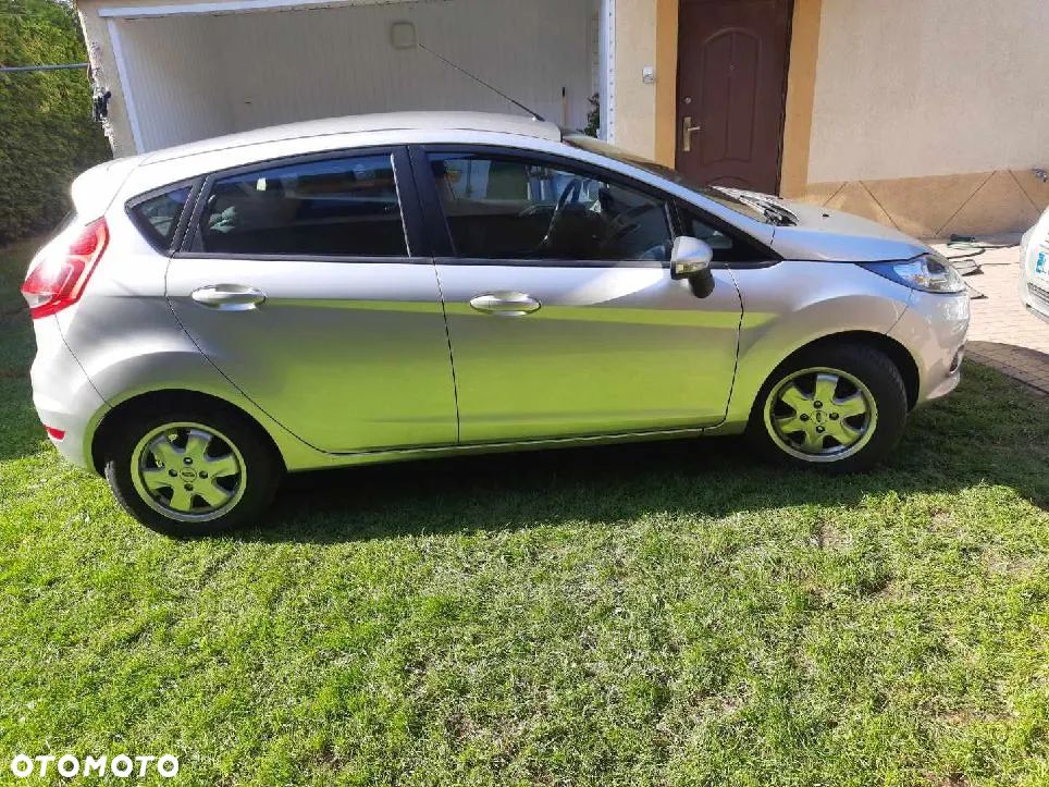 Ford Fiesta - 2