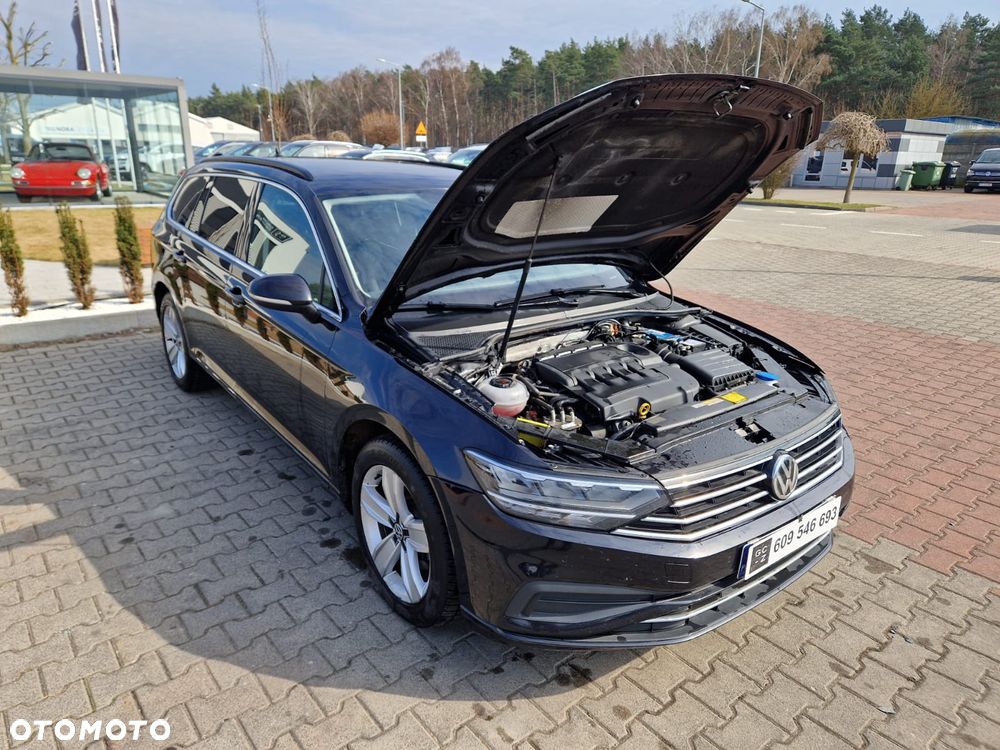 Volkswagen Passat 2.0 TDI Business DSG - 9