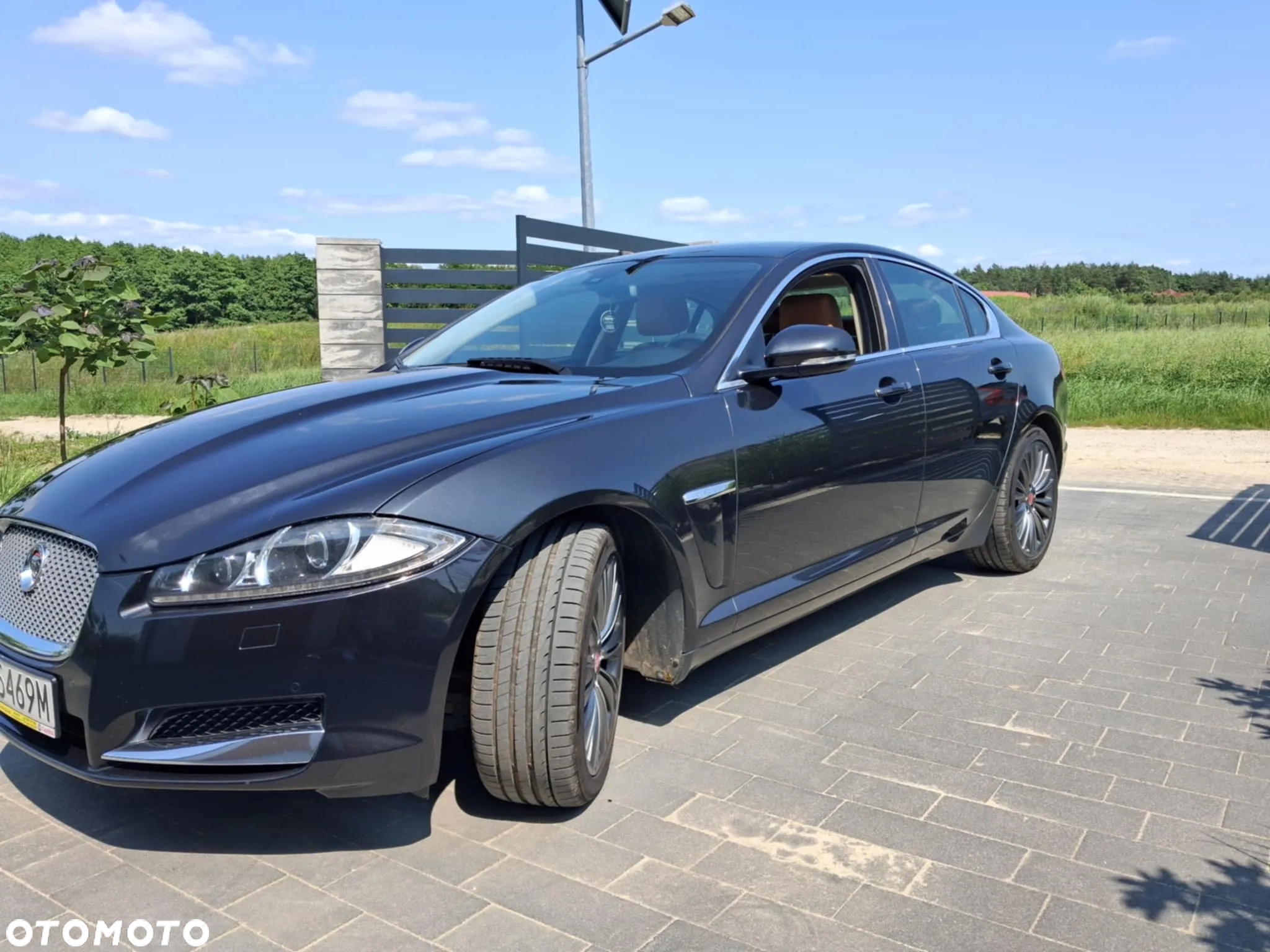 Jaguar XF - 10