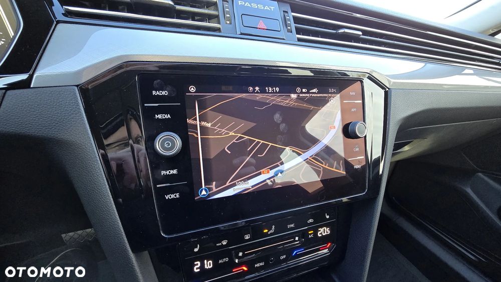 Volkswagen Passat - 35