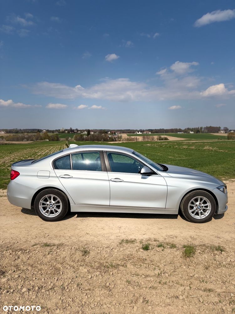 BMW Seria 3 318d - 7