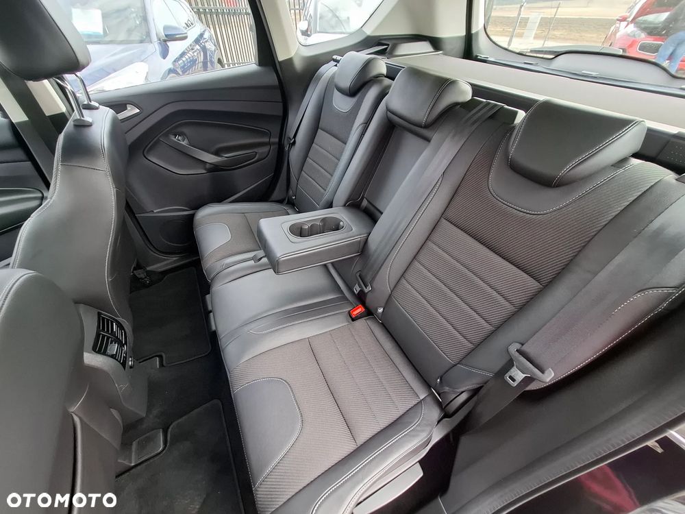 Ford Kuga 2.0 TDCi FWD Titanium - 16