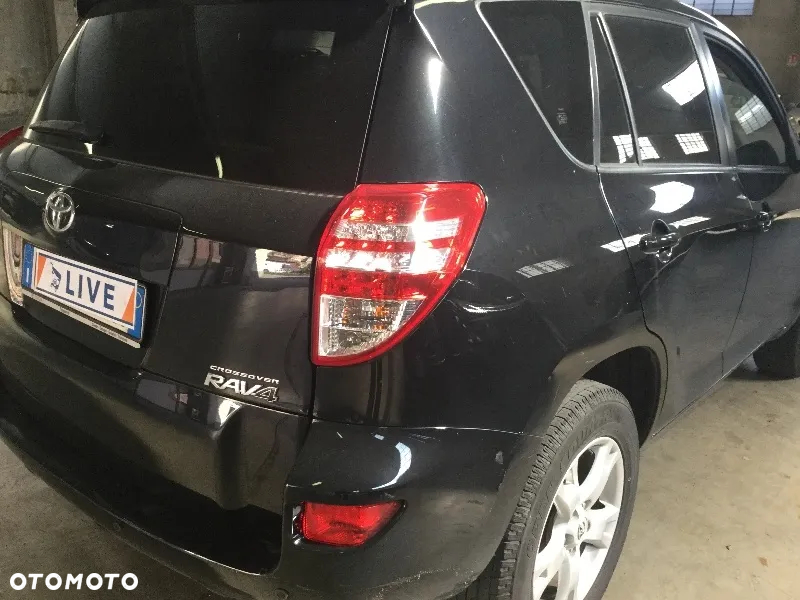 Toyota RAV4 - 6