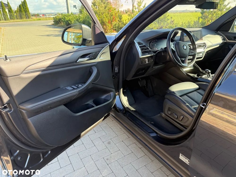 BMW X3 xDrive30i mHEV - 24