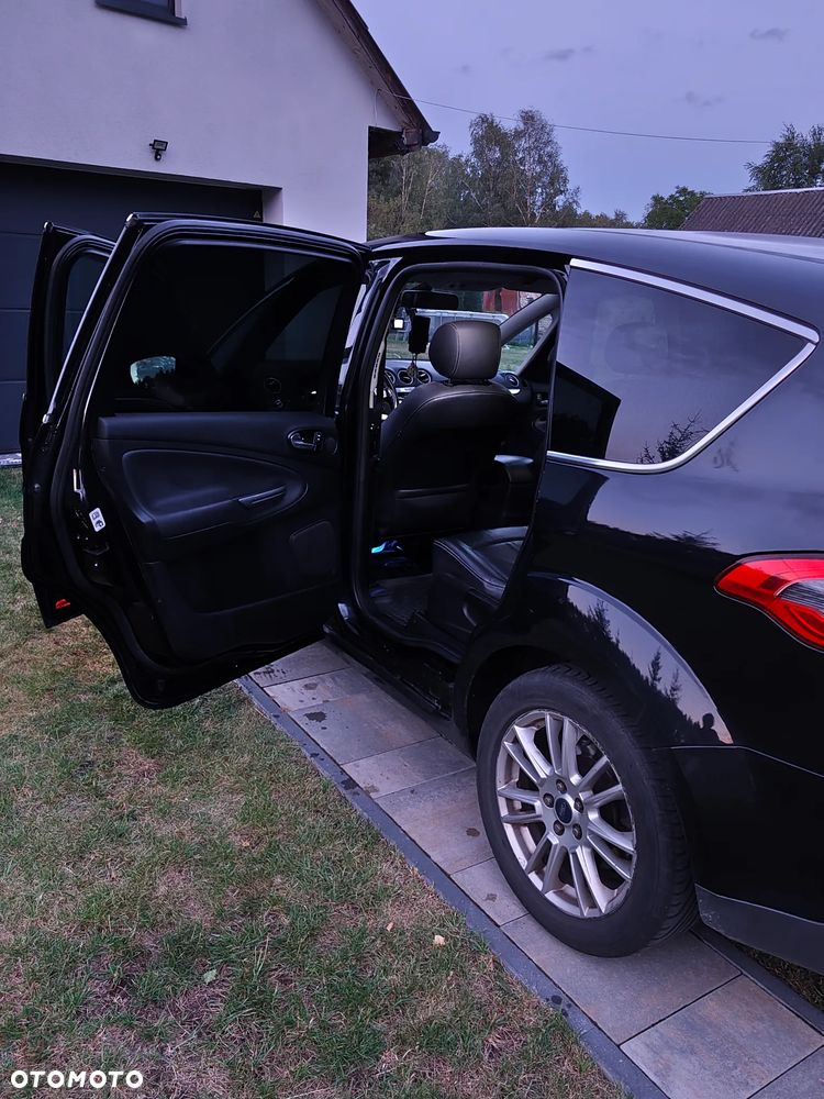 Ford S-Max - 19