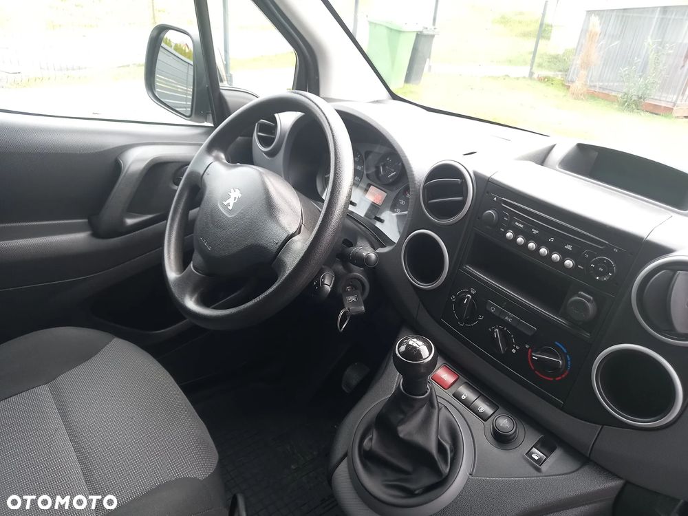 Peugeot Partner 1.6HDI 3-osob 2018 L2 Long VAT-23% Salon PL Klima Tempomat Długi - 11