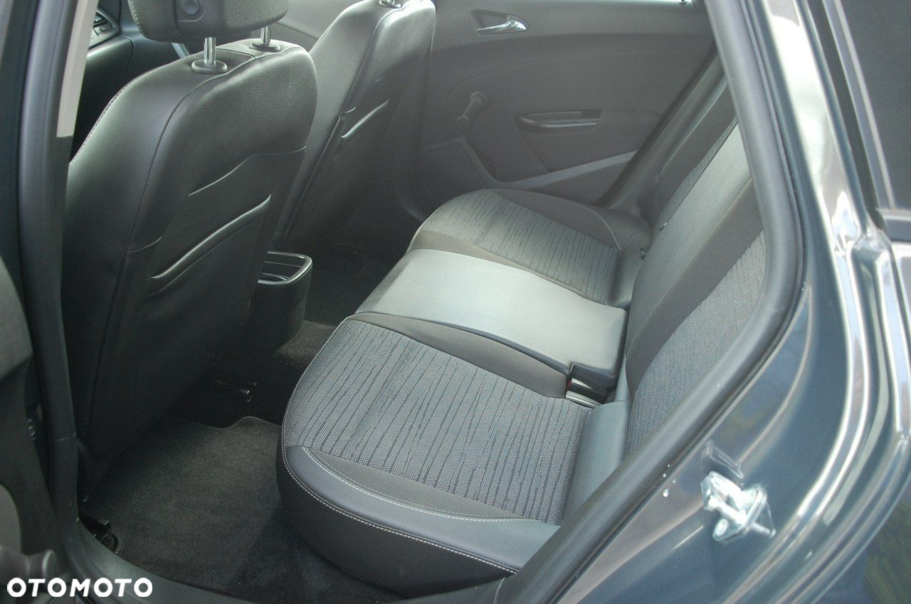 Opel Astra - 25