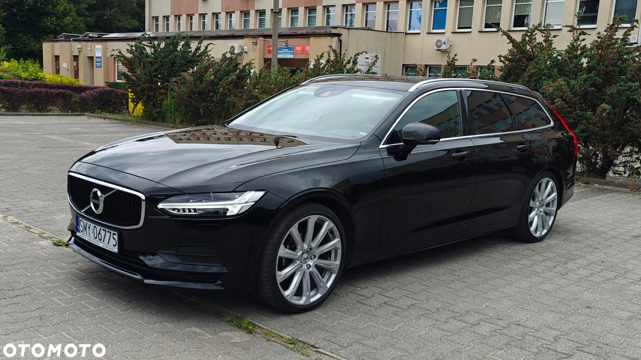 Volvo V90 D4 Momentum Pro - 2