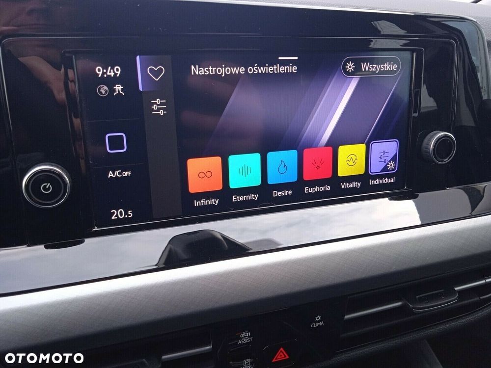 Volkswagen Golf - 24