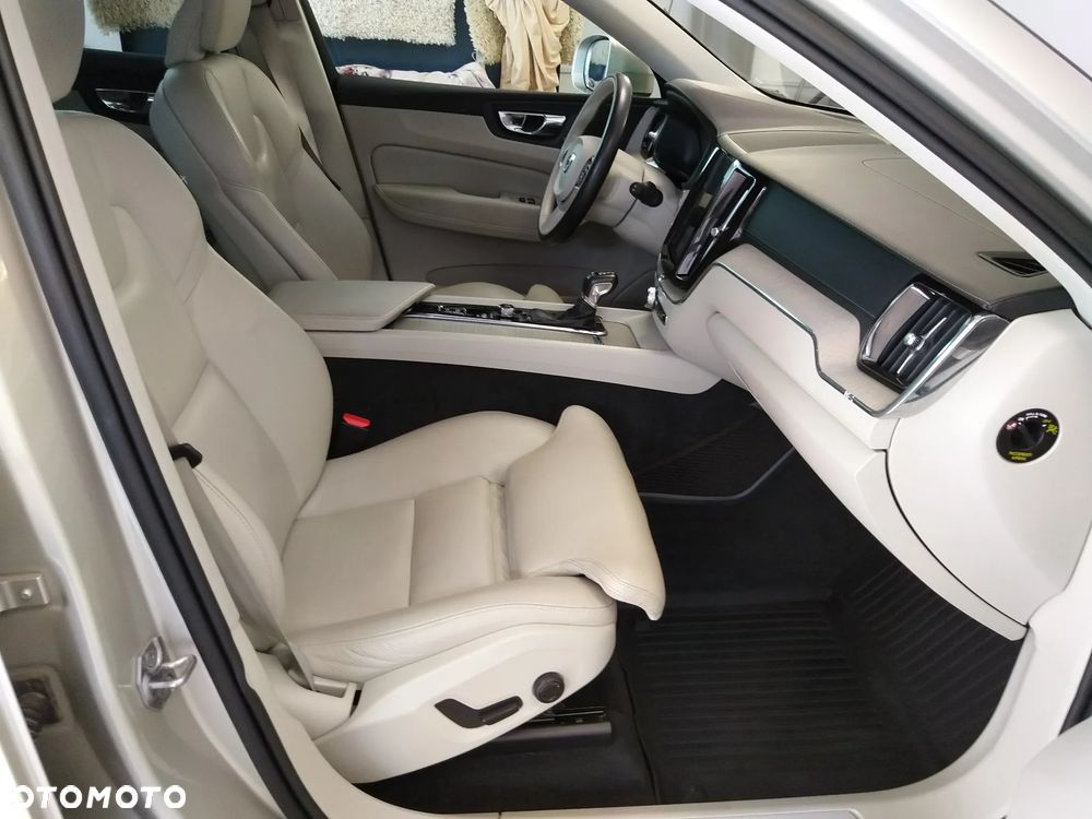Volvo XC 60 D4 Inscription - 14