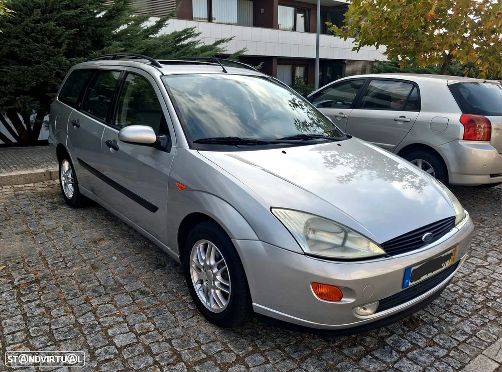 Ford Focus SW 1.6 Ghia - 11