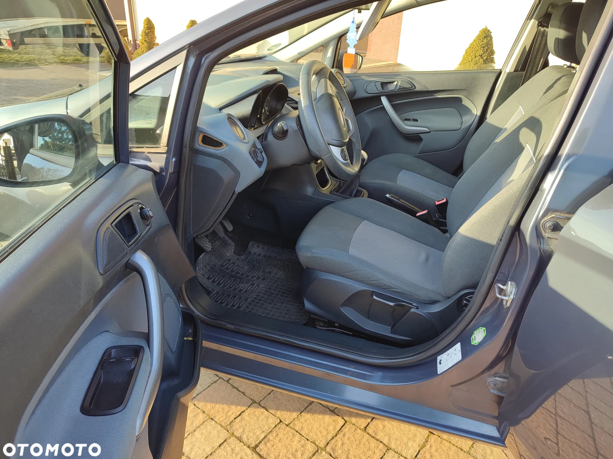Ford Fiesta 1.25 Ambiente - 10