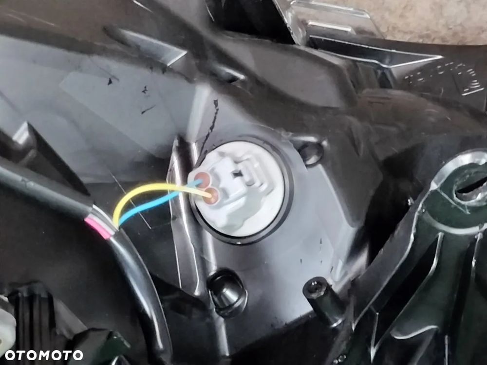 TOYOTA RAV4 19-22r Lampa Przód Prawa Lewa - 7