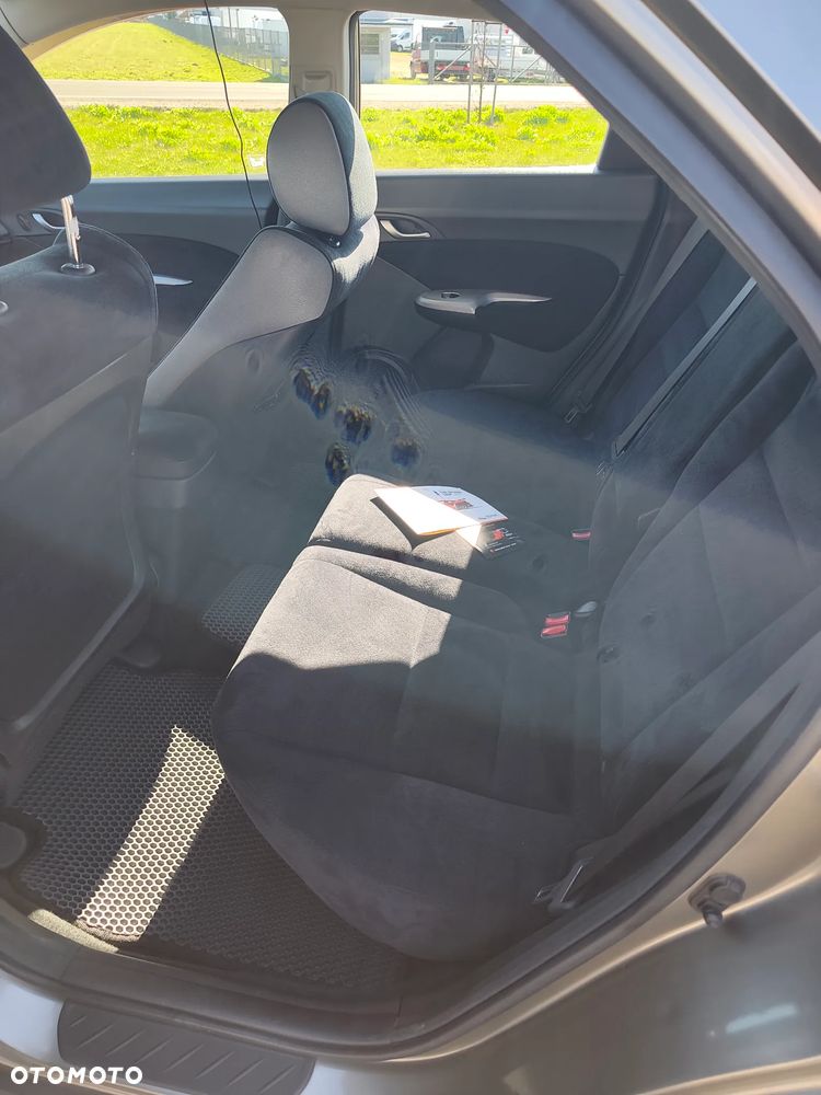 Honda Civic 1.8 Comfort - 24