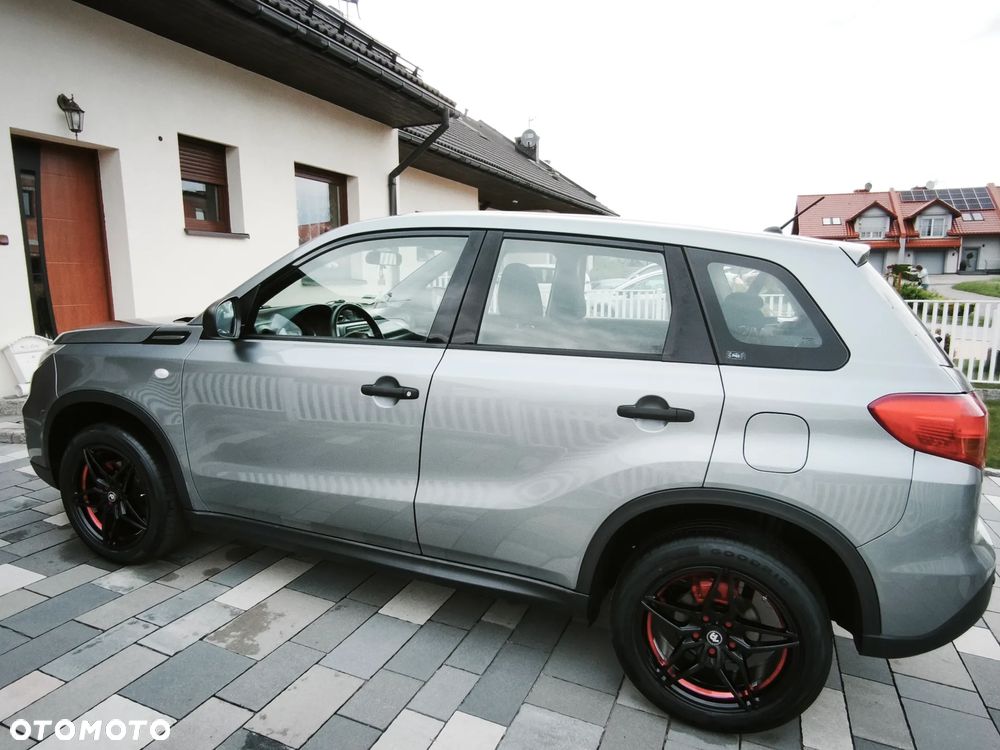 Suzuki Vitara 1.6 Comfort 2WD - 25