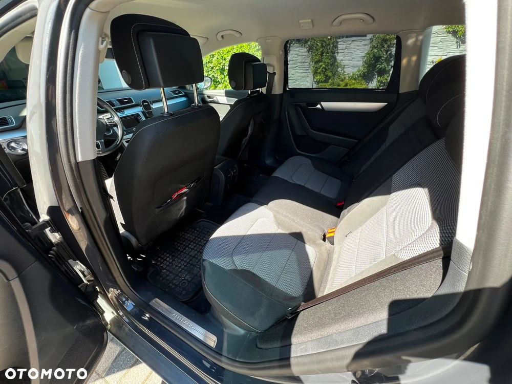 Volkswagen Passat 2.0 TDI 4Mot Highline DSG - 13