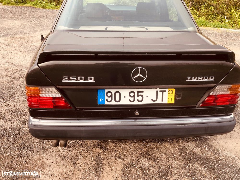 Mercedes-Benz E 250 - 10