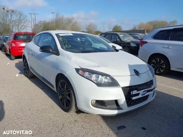 Piese de Renault Megane 3 2011 in 2 usi - 2