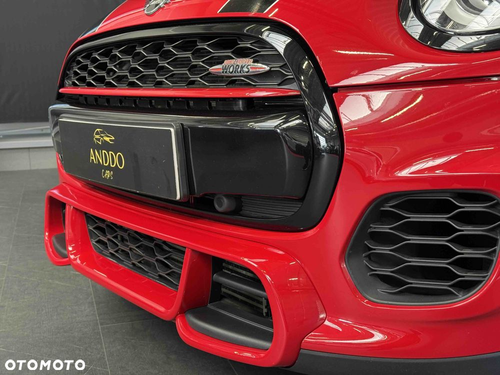 MINI John Cooper Works - 25