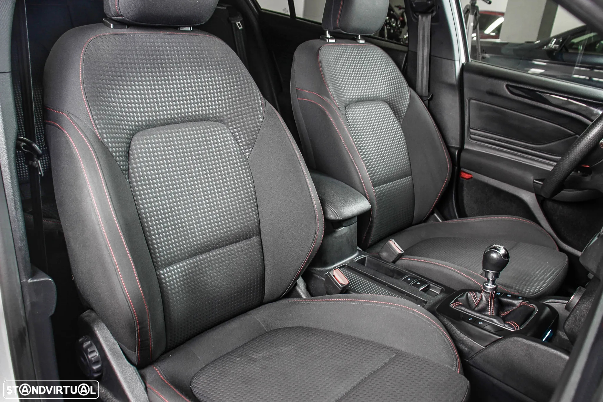 Ford Focus 1.5 TDCi EcoBlue ST-Line - 17