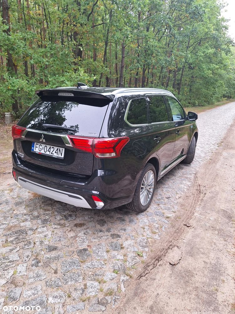 Mitsubishi Outlander Intense - 12