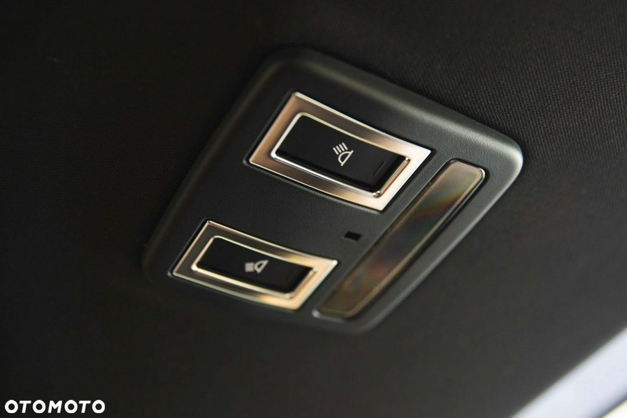Land Rover Discovery - 15