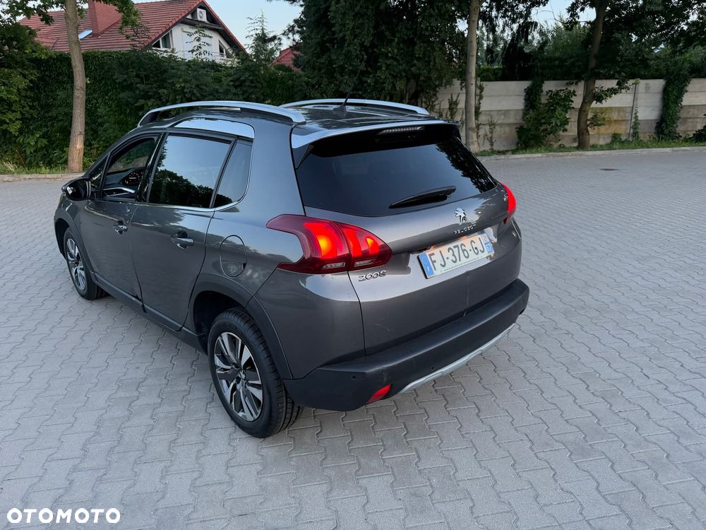 Peugeot 2008 1.2 PureTech Allure S&S EAT8 - 26