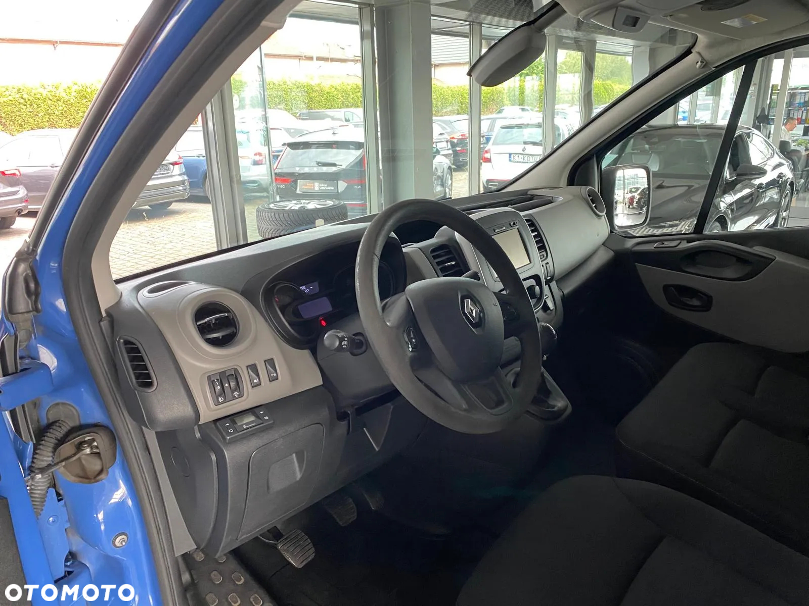 Renault Trafic - 25