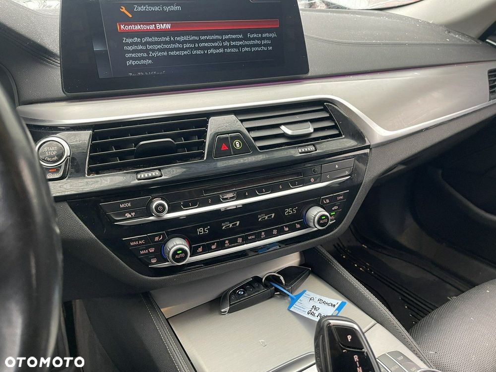 BMW Seria 5 540i xDrive GPF Luxury Line - 15