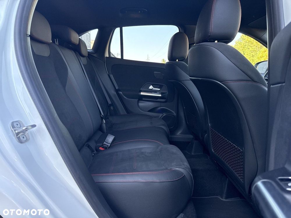 Mercedes-Benz GLA - 20
