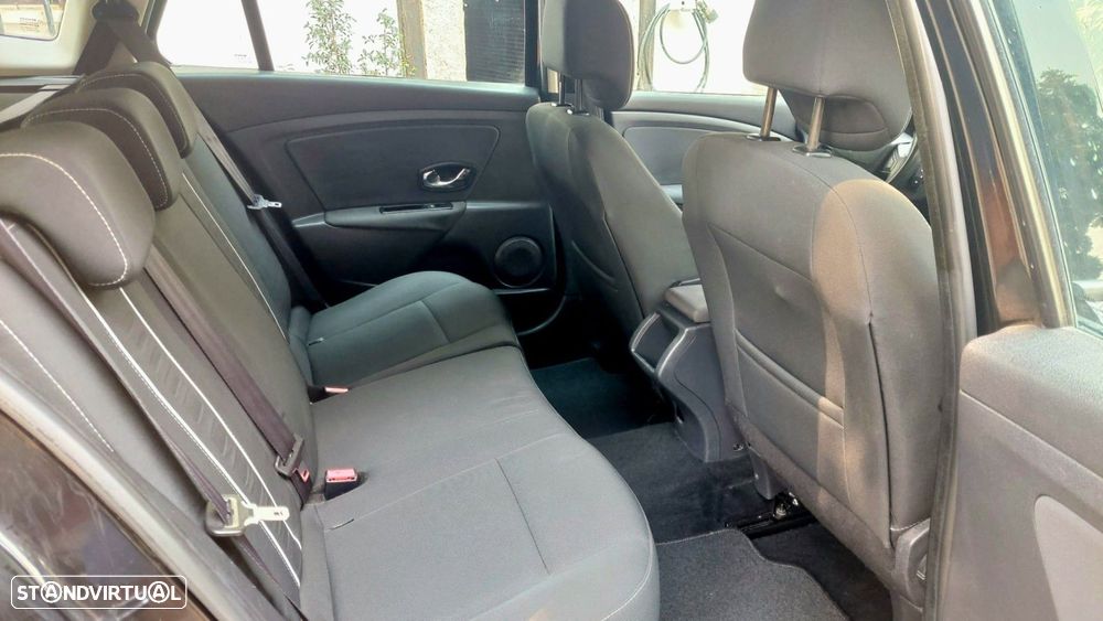 Renault Mégane Sport Tourer 1.5 dCi Dynamique SS - 11