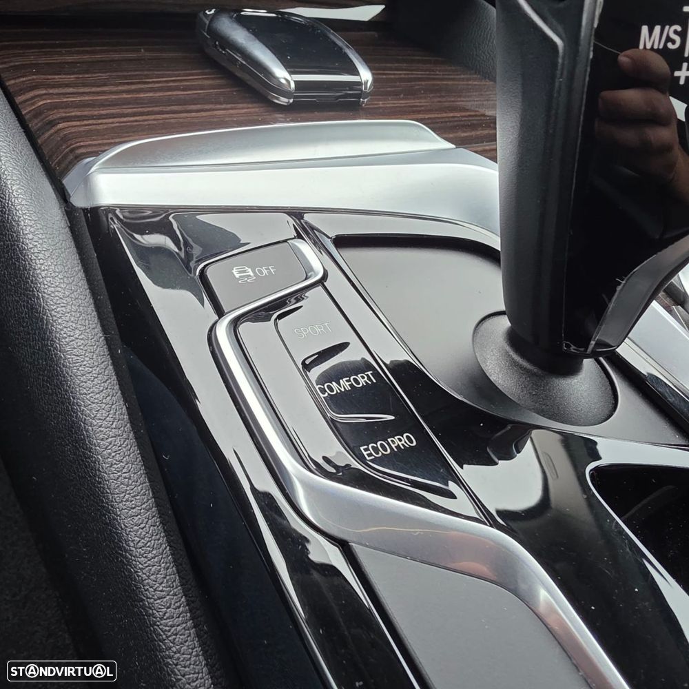 BMW 520 d Line Luxury Auto - 32