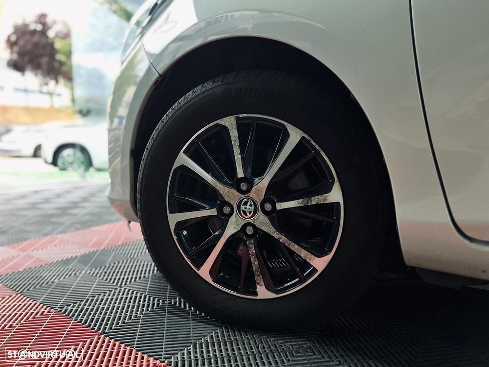 Toyota Yaris 1.5 HSD Comfort - 18