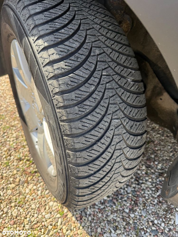 Chevrolet Captiva 2.2 D LS+ - 23