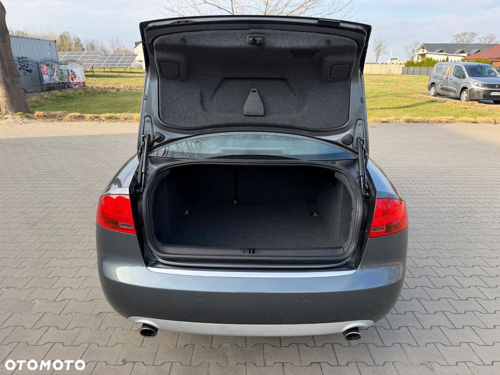 Audi A4 Limousine 1.8 T quattro - 24