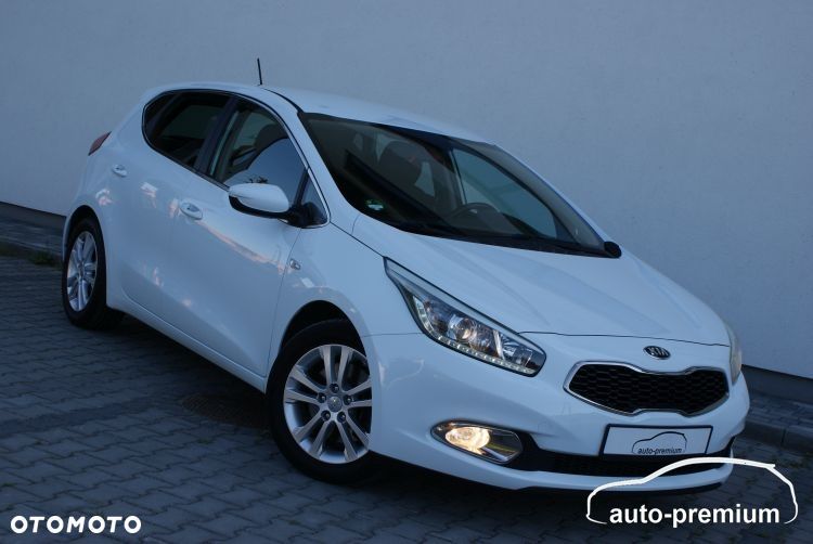 Kia Ceed 1.6 GDI Dream Team Edition - 35