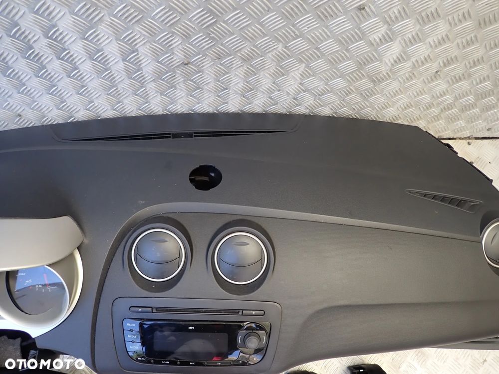 KOKPIT DESKA ROZDIELCZA SEAT IBIZA III FR , WERSJA 3 DRZWIOWA  Z KIEROWNICĄ - 3