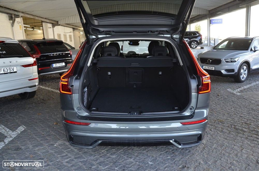 Volvo XC 60 2.0 T6 PHEV Plus Dark - 11