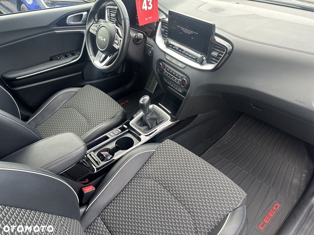 Kia Ceed 1.5 T-GDI Business Line Plus - 14