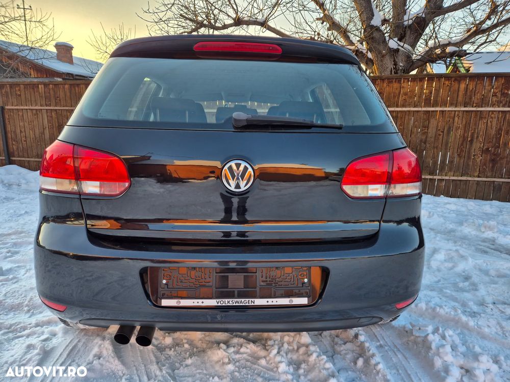 Volkswagen Golf - 10