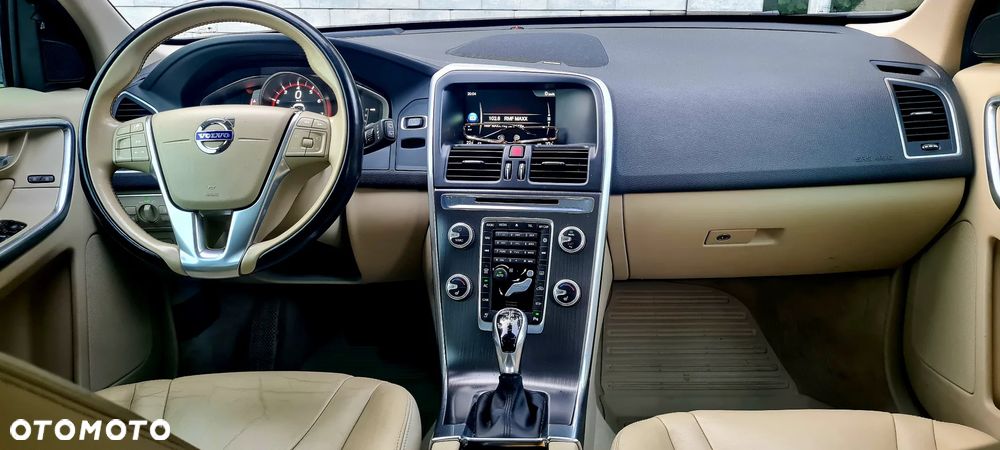 Volvo XC 60 T5 Drive-E Ocean Race - 23